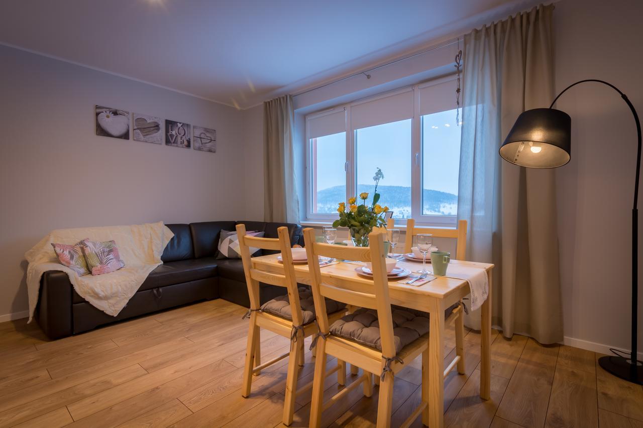 Apartament Sloneczny 우스트르치키 돌네 외부 사진